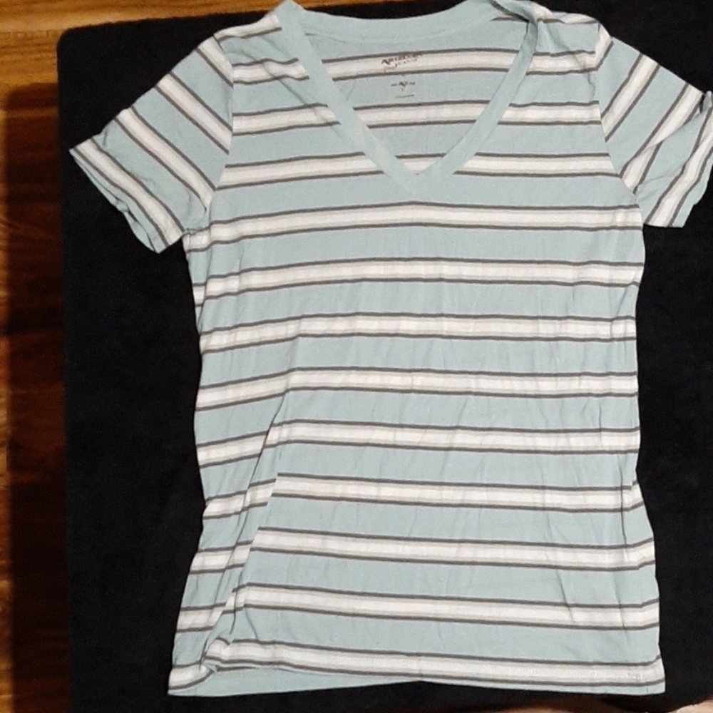 V neck tshirt